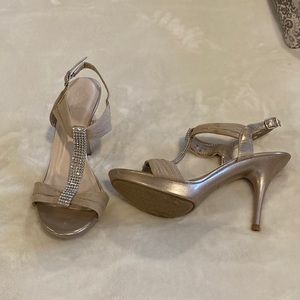 NEW Gold/Nude heels w/ rhinestones-size 9